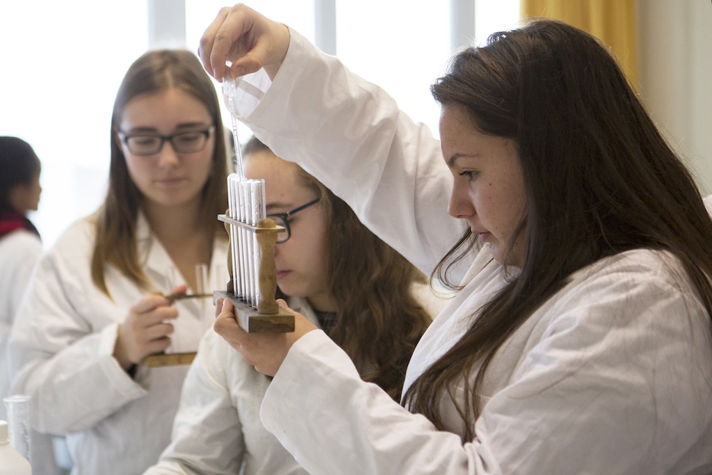 phisique chimie lycee sainte anne saint nazaire loire atlantique hotellerie restauration boulangerie patisserie sante social 5