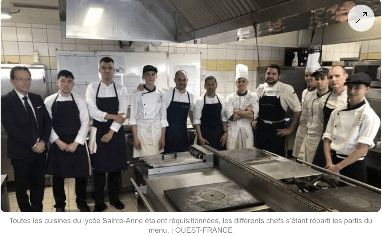 Chefs en cuisine du lycée Sainte-Anne
